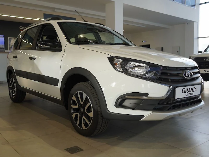 Lada Granta Cross, 2025